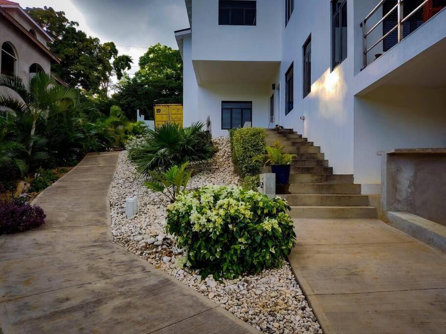 The Willow Apartment Ocho Rios Ngoại thất bức ảnh